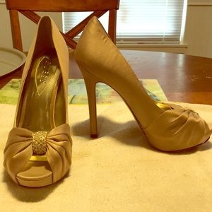 Guess dark champagne heels